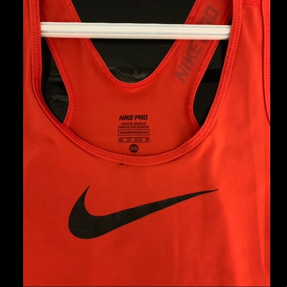 Nike tanktop - Picture 2 of 2